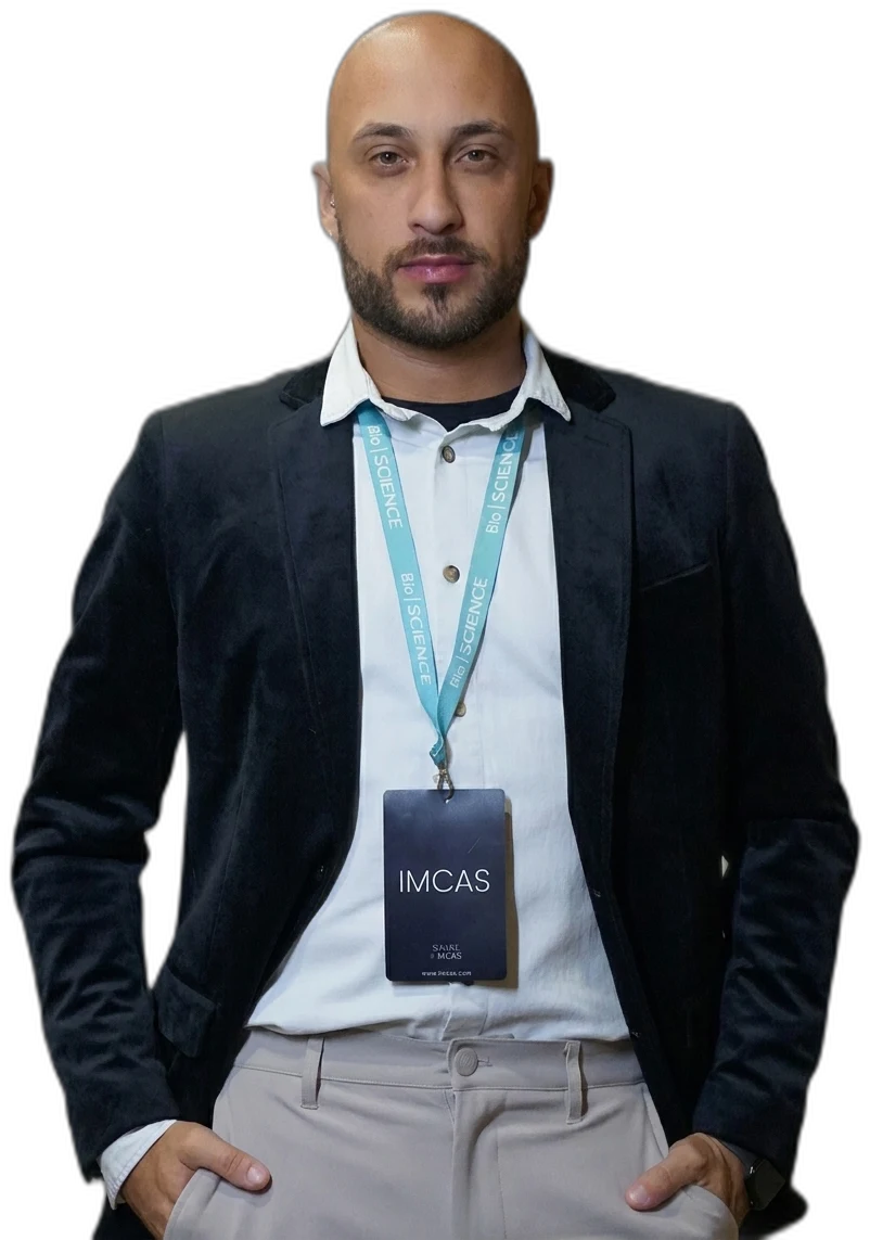 Bruno Cezar, biomédico esteta e fundador da Dr. Derm, no congresso IMCAS